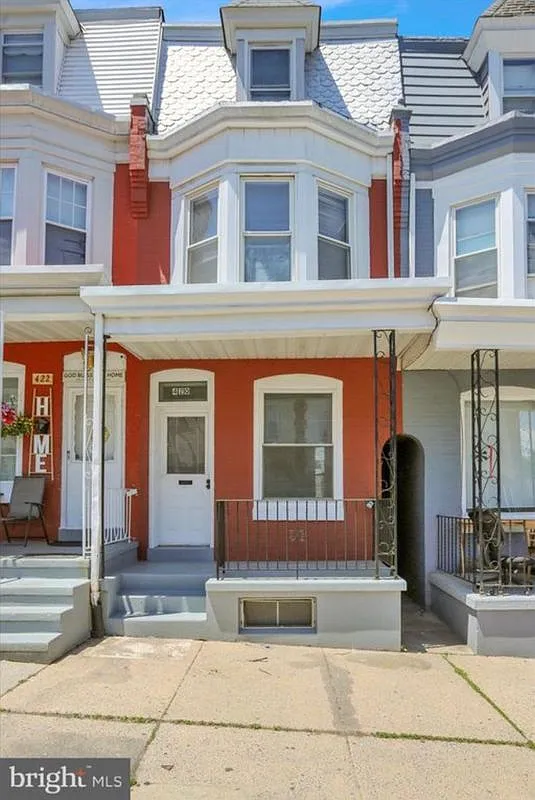 4 bed, 1.5 bath, 1448 sqft, $1,700 — Photo 1