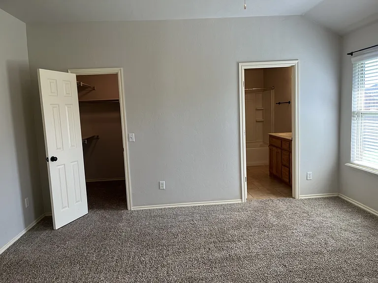 17612 Black Hawk Dr — Photo 12
