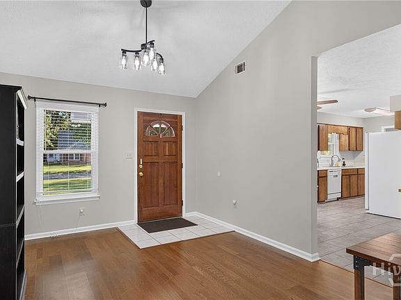5th image of 46 E Cameron Court