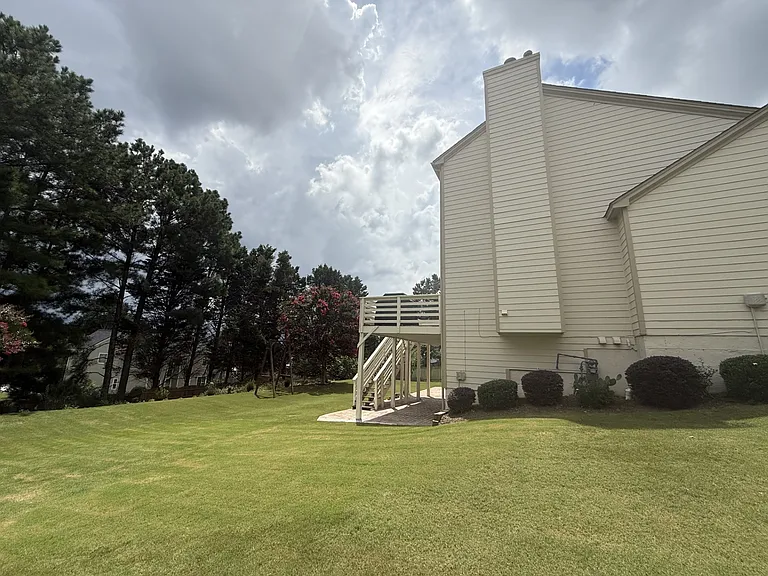 5805 Haterleigh Dr — Photo 2