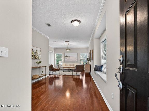 4th image of 522 SELVA LAKES Circle