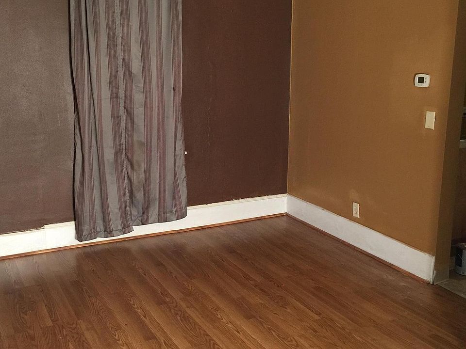 1st image of 323 Oakley Ave