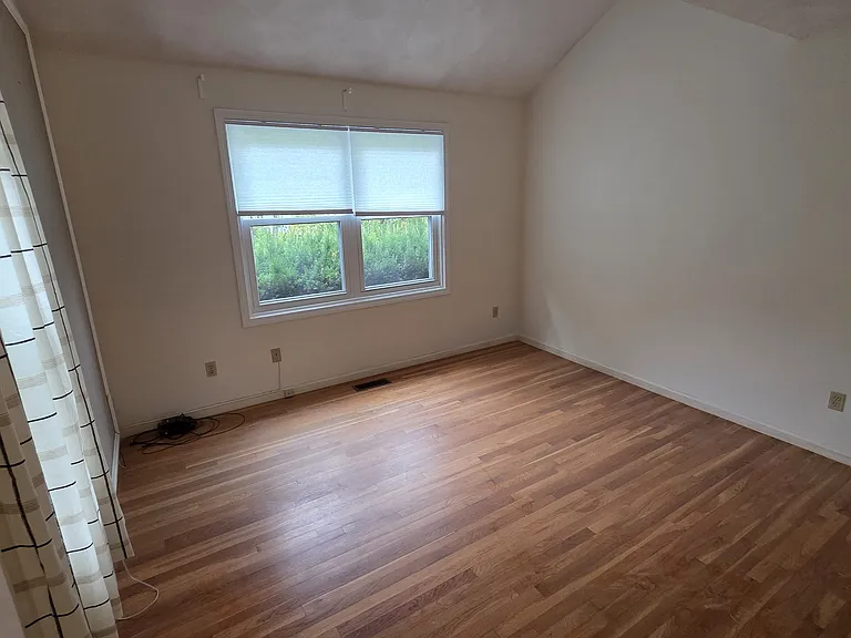 1st floor 1st bedroom / office