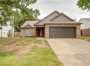 2620 Coldstream Dr, Fort Worth, TX 76123