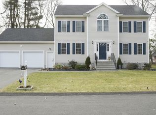 27 Richard Rd, Randolph, MA 02368