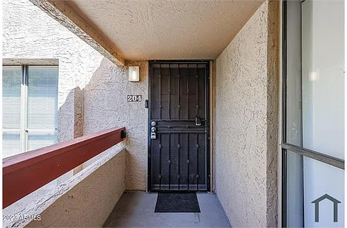 3131 W Cochise Dr Photo 1
