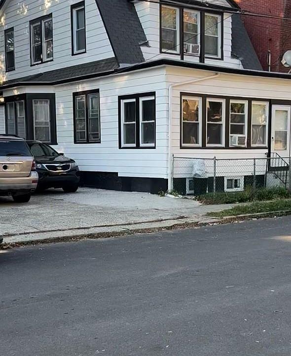 1st image of 23 W Christoph Ave