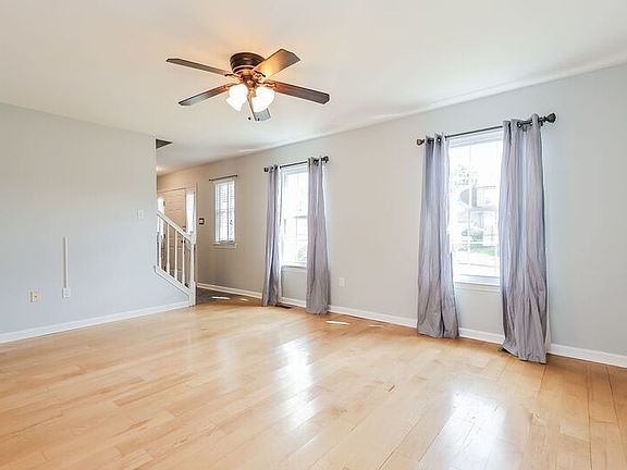 3rd image of 783 Eagle Ln