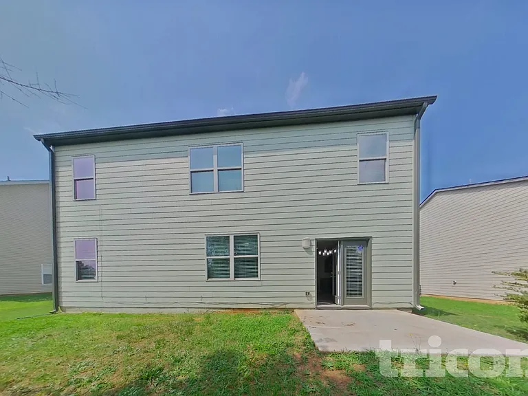 438 Lake Ridge Ln — Photo 24