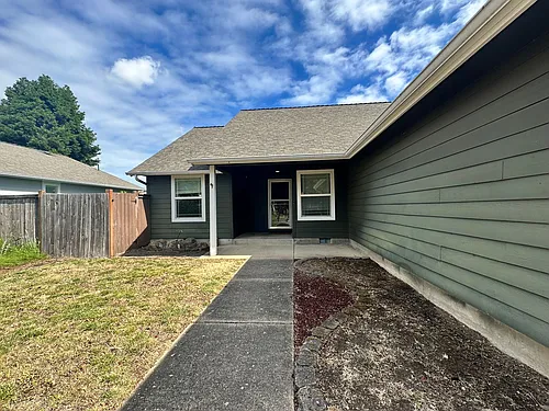 4063 Alameda Ave NE Photo 1