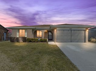 3053 Gloucester Dr, Sterling Heights, MI