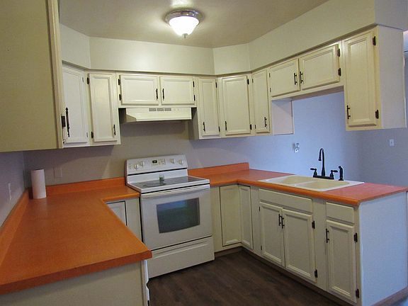 2nd image of 850 Haymond St