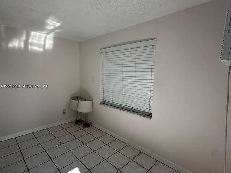 1201 NE 148th St #B — Photo 8