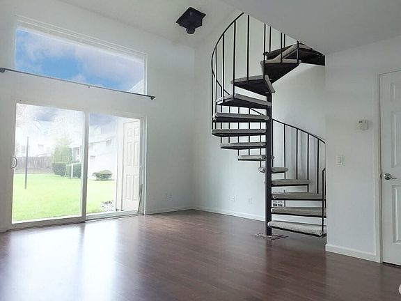 3rd image of 10601 SE 252nd St APT O2