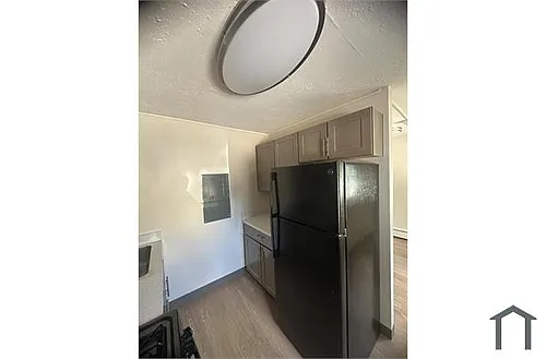15 Concord Gdns Photo 1