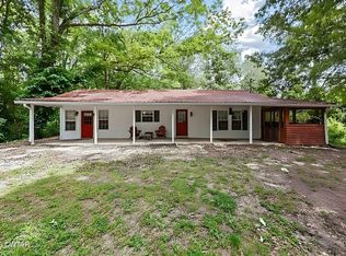2950 Law Rd, Lexington, TN 38351