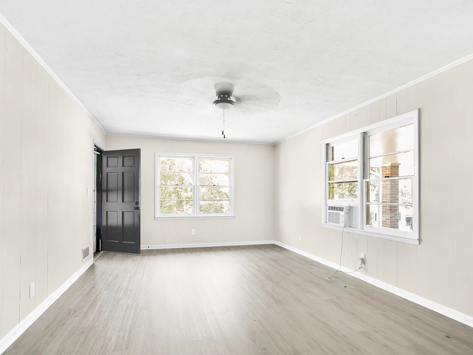 2 bed, 1000 sqft, $1,400 — Photo 1