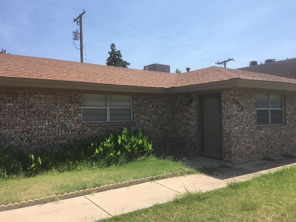 1st image of 2606 N Sunset Cres