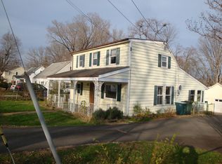 268 Manassas Dr, Manassas, VA 20111