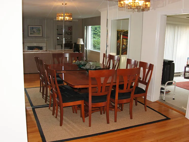 460 Highcrest Dr — Photo 30