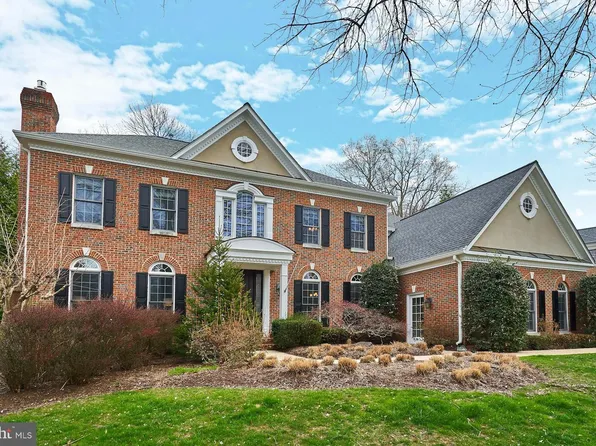 2771 Cody Rd, Vienna, VA 22181