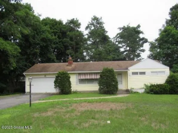 2 Buena Vista Avenue, Queensbury, NY 12804