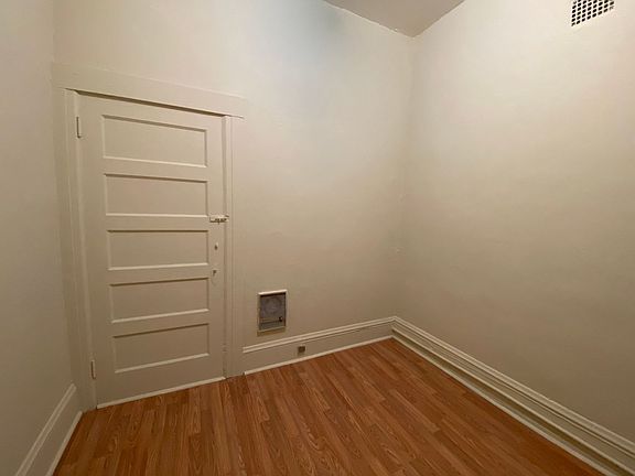 2nd image of 856 Stockton St APT 19
