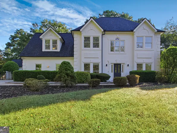 945 Brandon Ridge Dr, Roswell, GA 30075