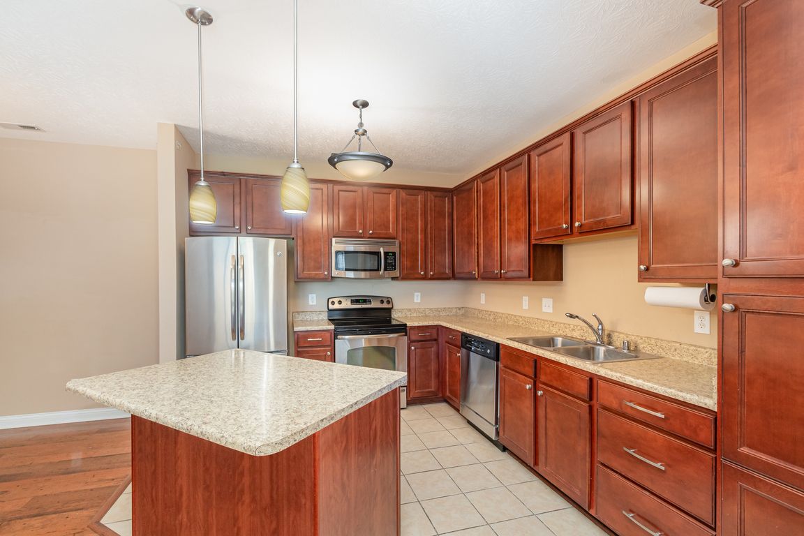 011_567_riverpointe_8-edit_643