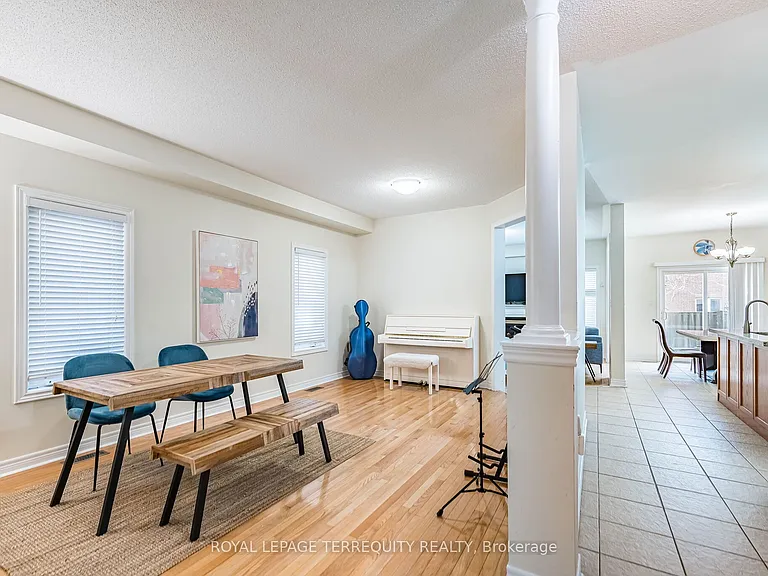 3926 Candlelight Dr — Photo 9