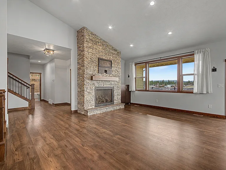 60829 Westview Dr — Photo 11