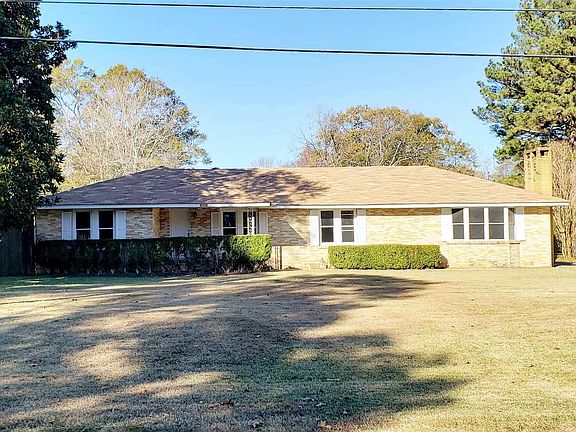 4th image of 907 E Carter Ave