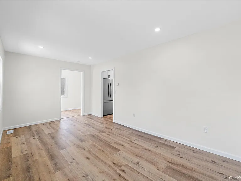 12 Hackensack Rd — Photo 7