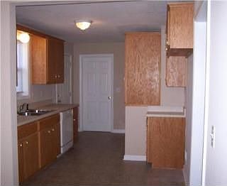 4th image of 2407 S Norwood Ave