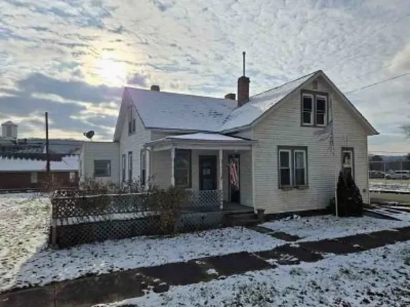 323 5th St, Lowell, OH 45744