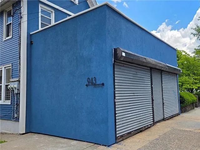Studio, $1,700 — Photo 4