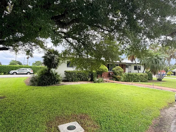 955 NW 4th St Street, Belle Glade, FL 33430