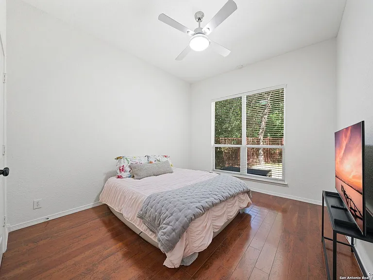 614 Cypress Trl — Photo 14