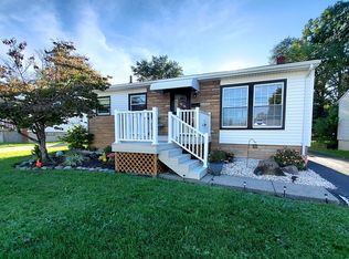 544 Rebecca Ave, Hubbard, OH 44425