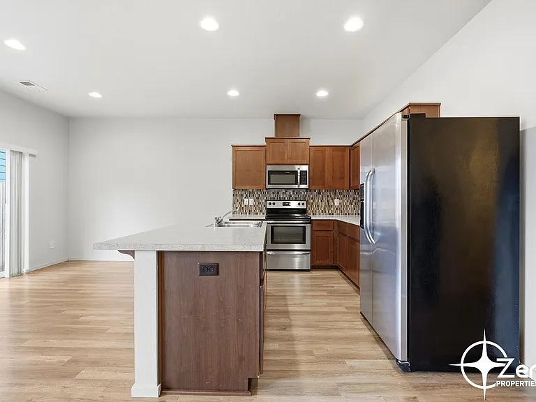 1400 NE 85th Way — Photo 7