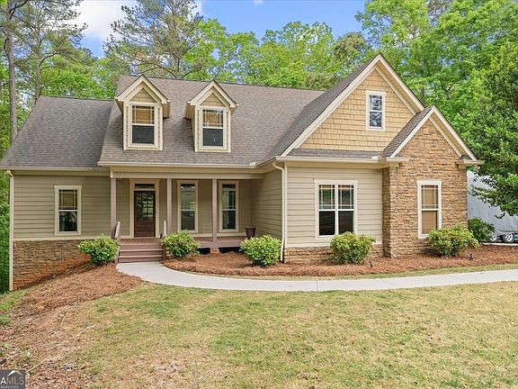 2nd image of 8141 Spruce Ct