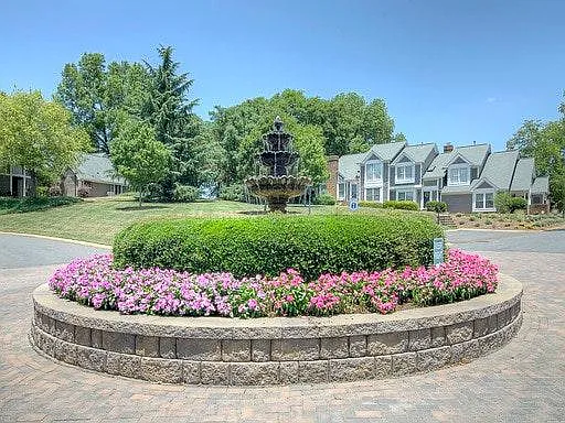 2 bed, 2.5 bath, 1200 sqft, $2,100 — Photo 2