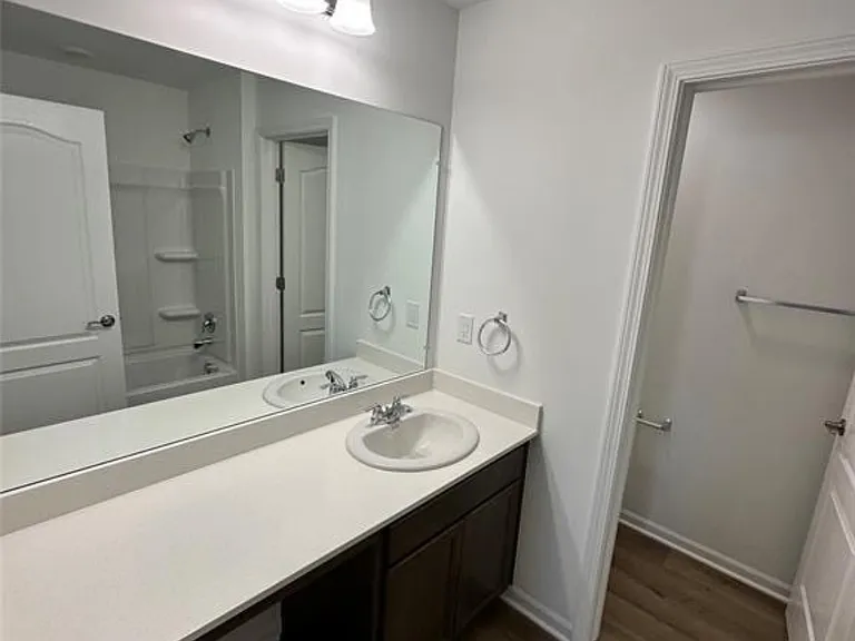 4881 Marquette Dr — Photo 22