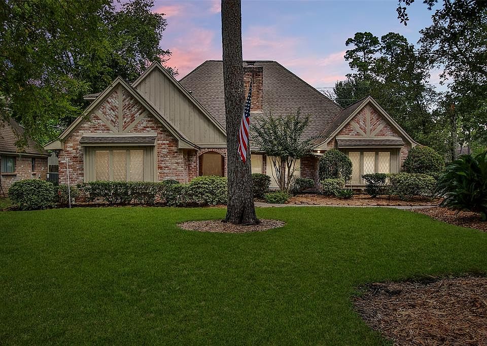 1st image of 15714 Winding Moss Dr