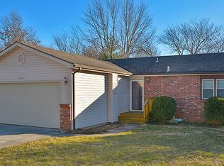 504 E Lynn St, Nixa, MO 65714