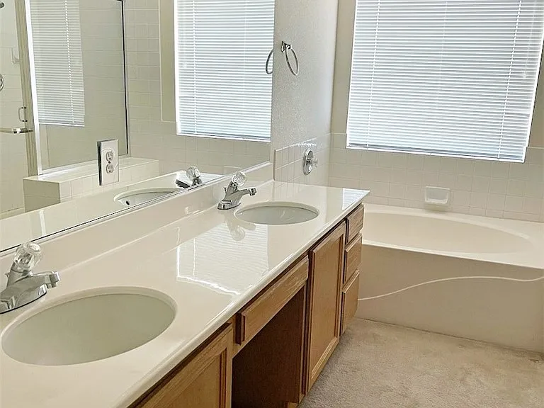 3496 Meridale Dr — Photo 26