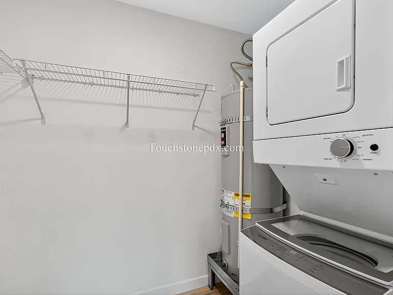 Tabor Terrace — Photo 36