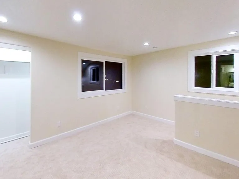 1722 NE Jackson School Rd — Photo 15