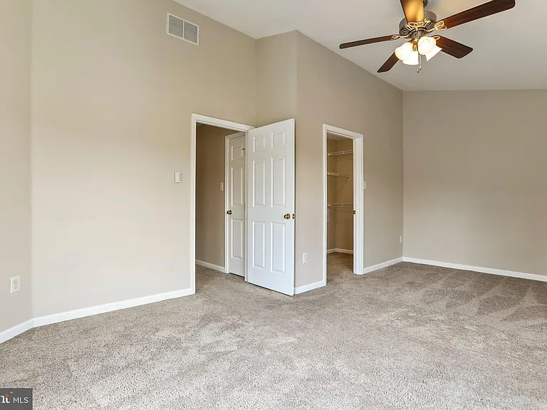 8818 Papillon Dr — Photo 27