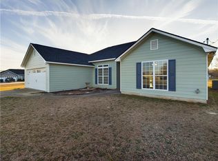 25 Honeysuckle Way, Fort Mitchell, AL 36856